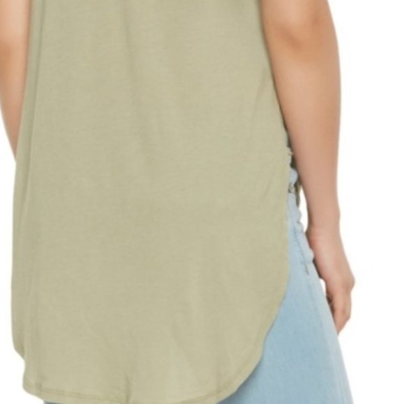 Casual Green T-shirt - Picture 3 of 3